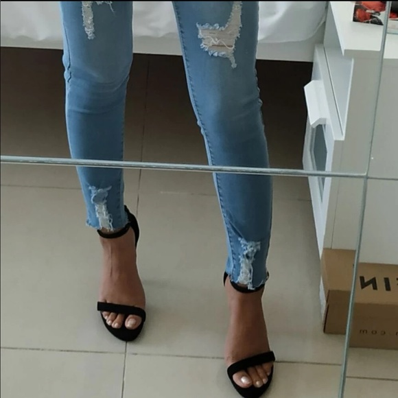 NWT heels - Picture 6 of 6